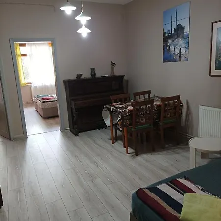 Apartment Retro & Wood